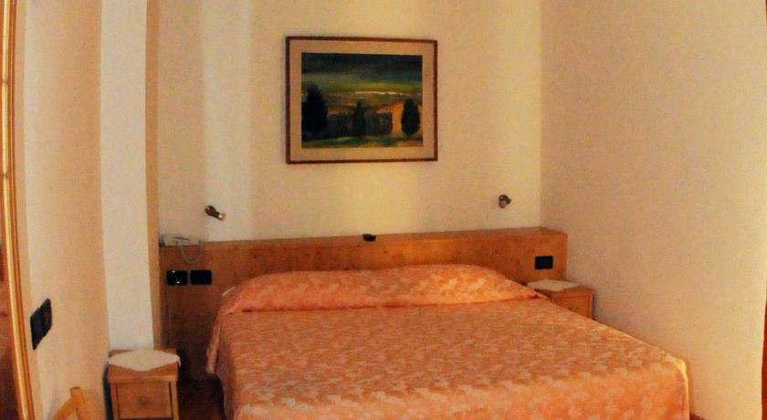 Hotel Rosa Wellness & Spa Vigo di Fassa Extérieur photo
